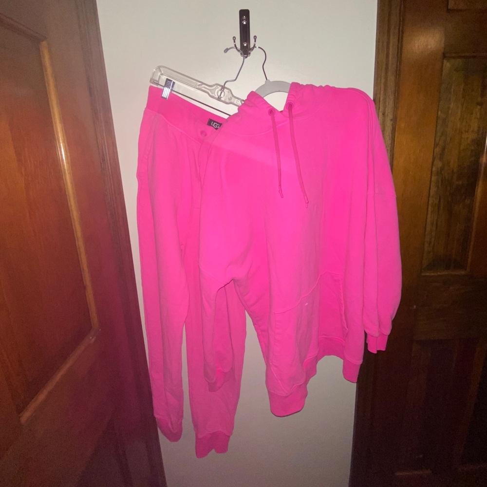 UGG SIMONE BOYFRIEND HOODIE + ERICKA RLXED JOGGER